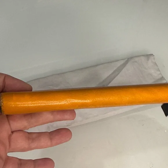 Emilio Pucci Saffron Yellow Leather Zip-Around Wallet – Made in Italy - Picture 11 of 11